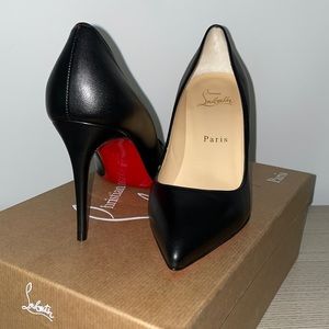 Christian Louboutin Pigalle Follies 85 Leather Pumps
36 (6) - Brand New